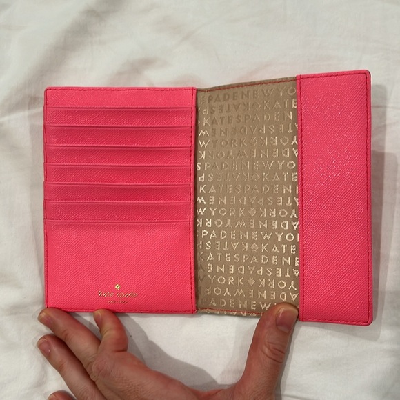 Kate Spade Parrot Talk Wallet - Picture 2 of 5